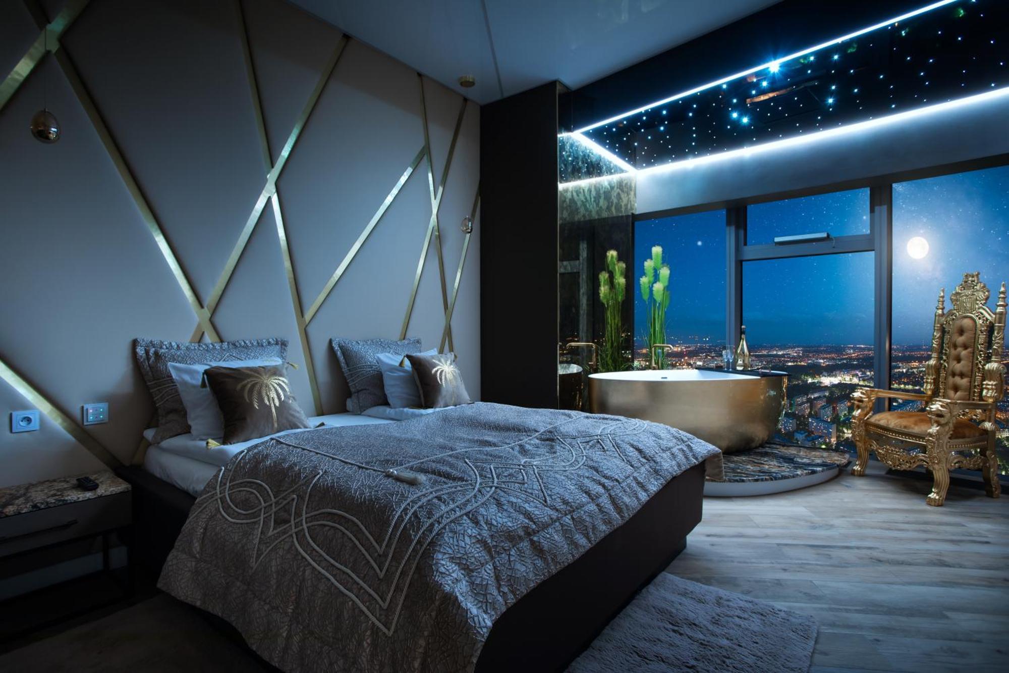 30Th+ Floor Apartments In Sky Tower 브로츠와프 외부 사진