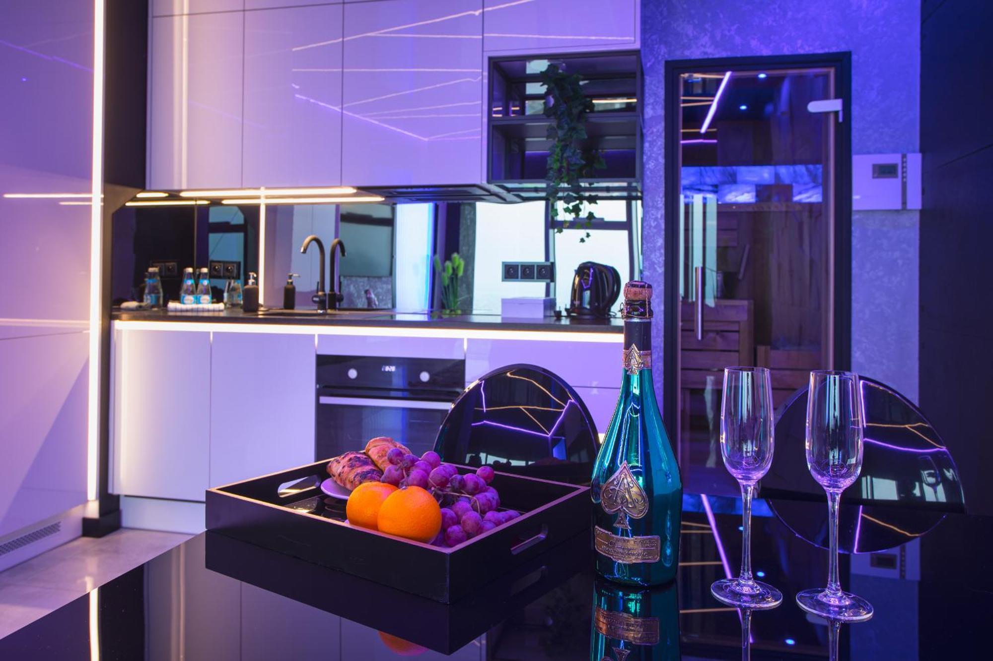 30Th+ Floor Apartments In Sky Tower 브로츠와프 외부 사진