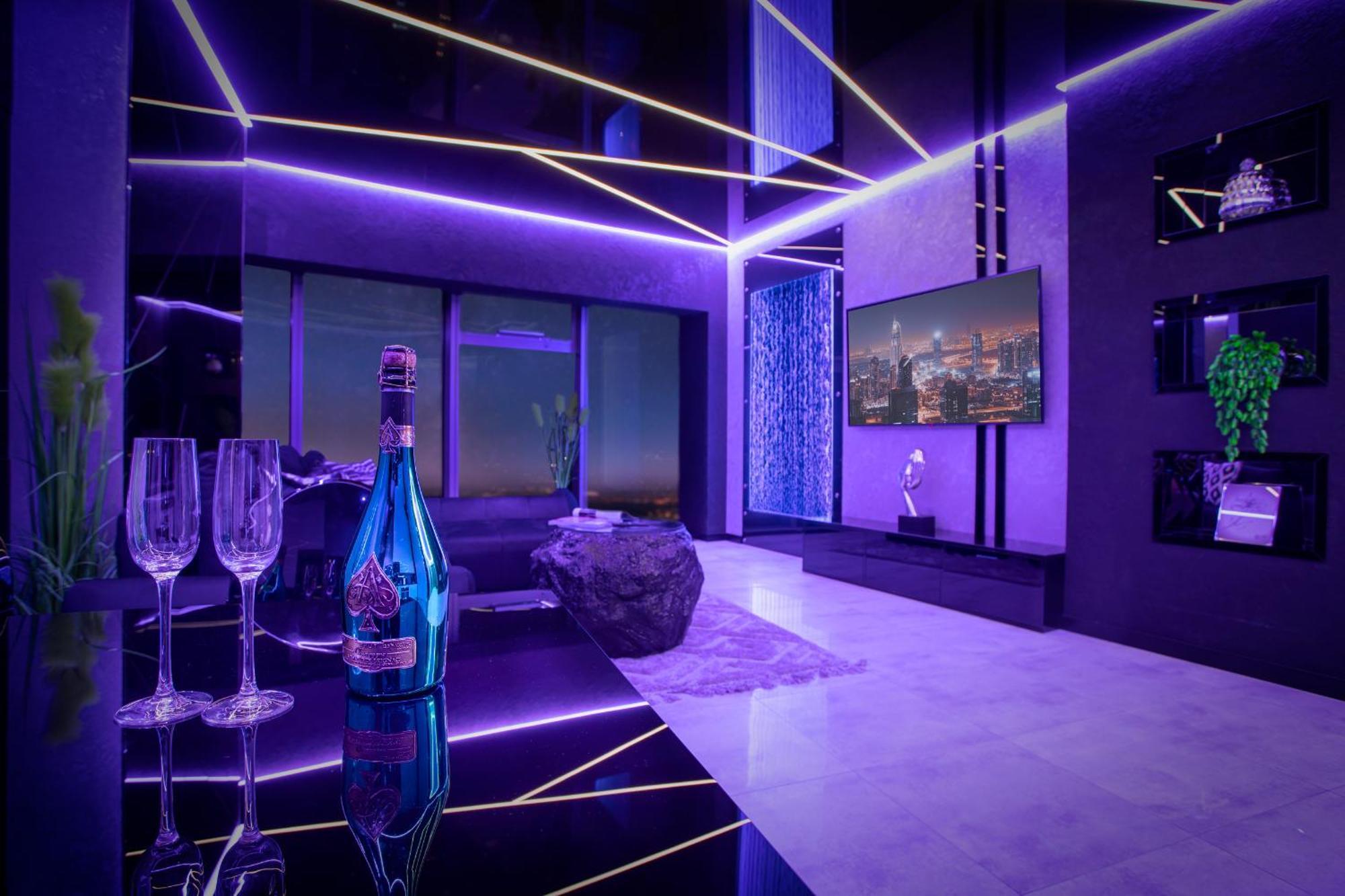 30Th+ Floor Apartments In Sky Tower 브로츠와프 외부 사진