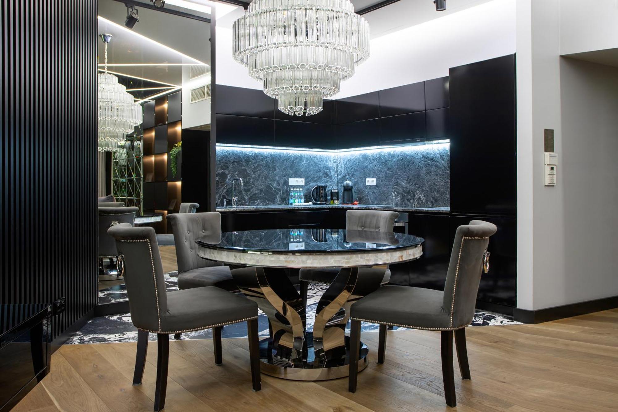30Th+ Floor Apartments In Sky Tower 브로츠와프 외부 사진