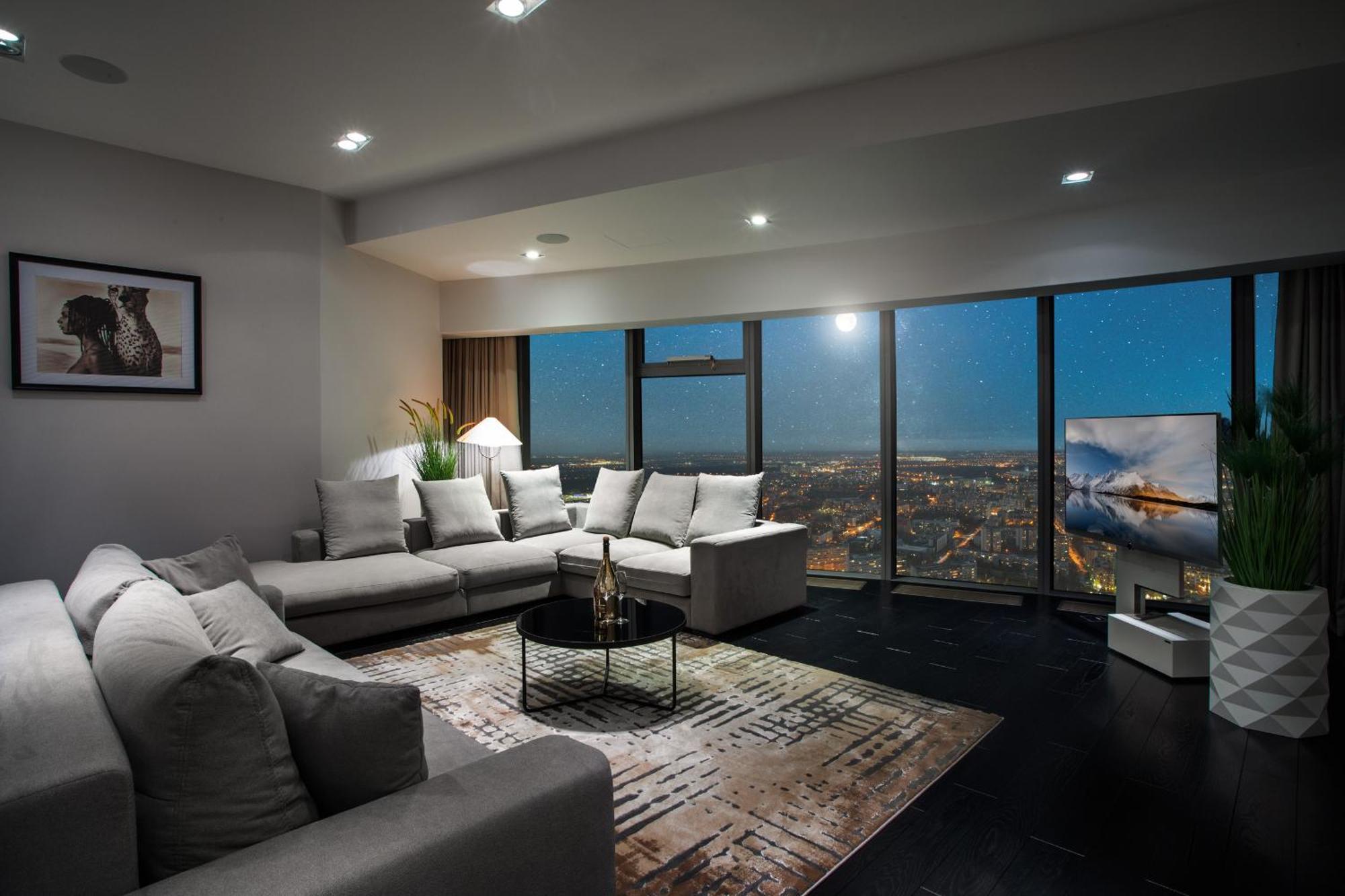 30Th+ Floor Apartments In Sky Tower 브로츠와프 외부 사진